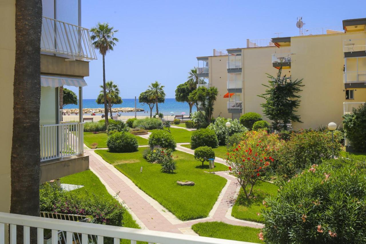 Antares Planet Costa Dorada Apartment Cambrils Ngoại thất bức ảnh
